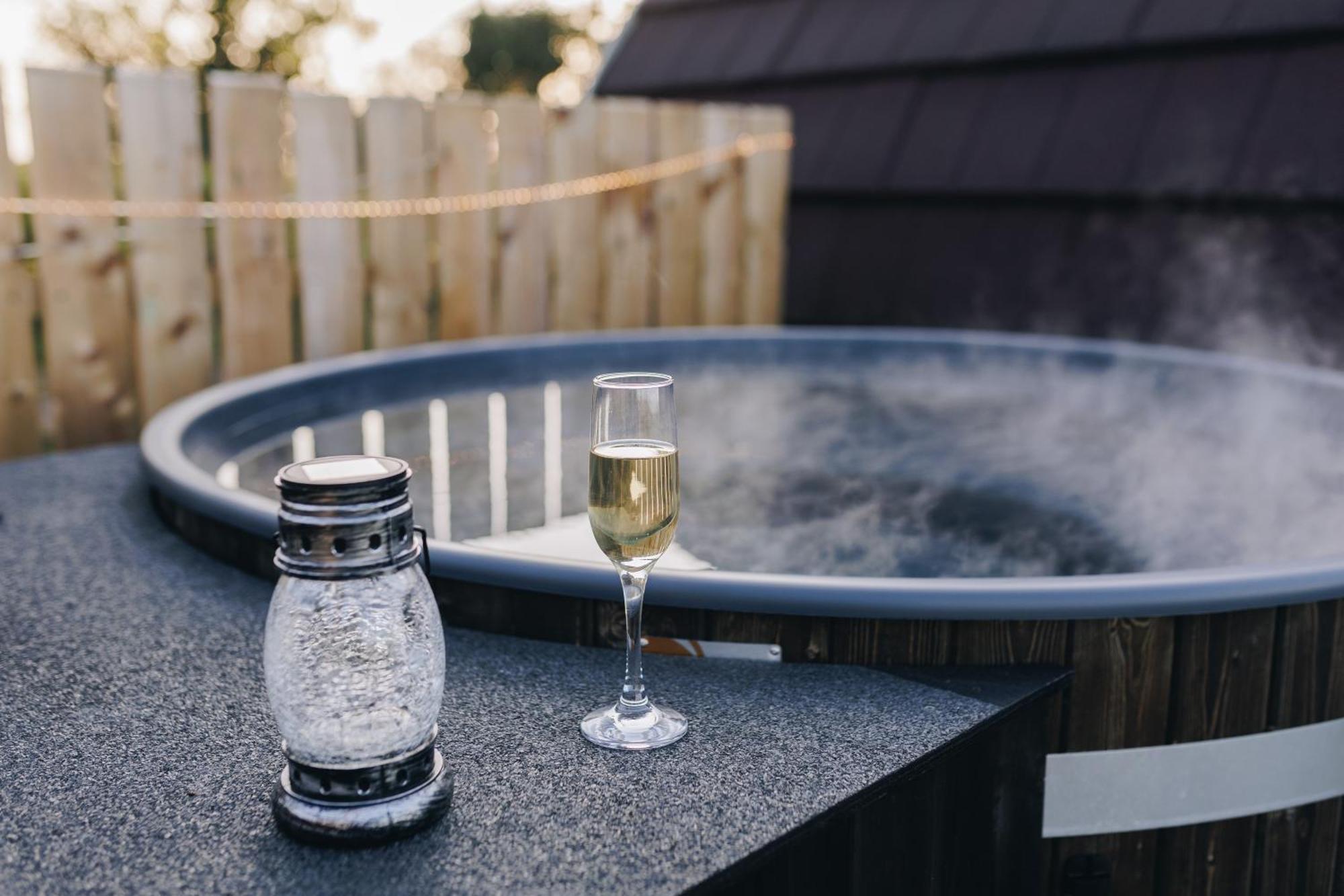 ホテル North Coast 9 Glamping Capecastle エクステリア 写真